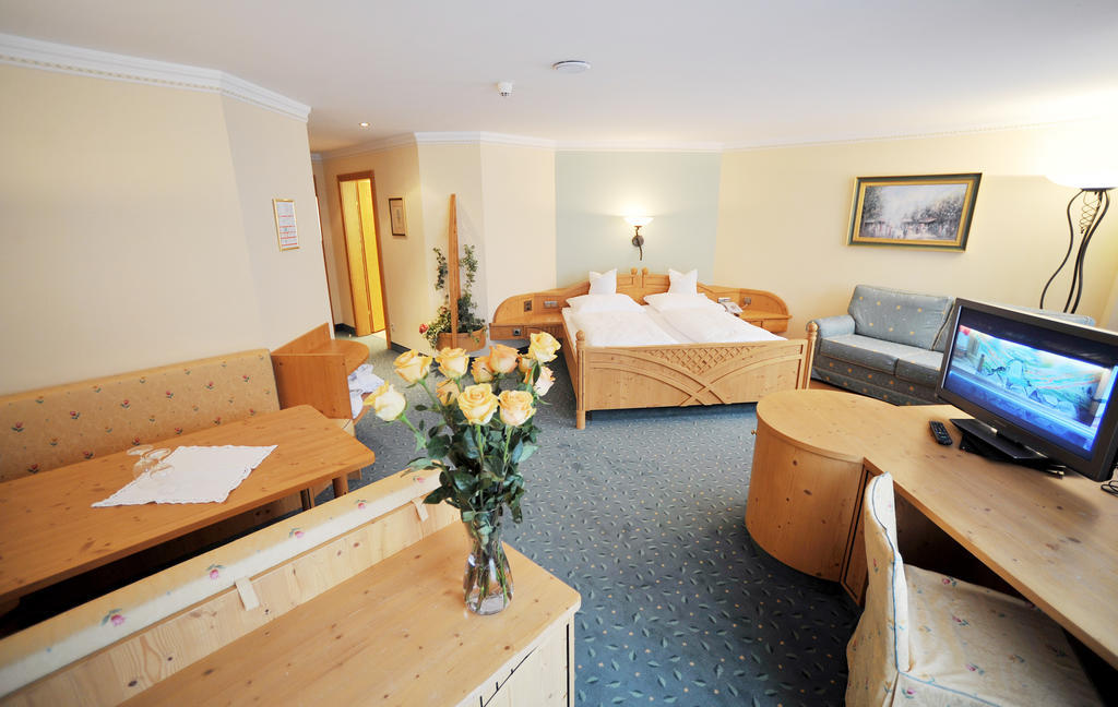 Thermal-Badhotel Kirchler Tux Quarto foto